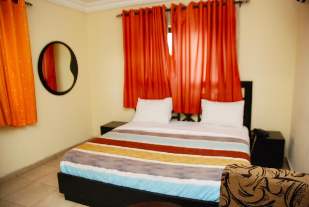 Knightsbridge Hotel Икея Экстерьер фото